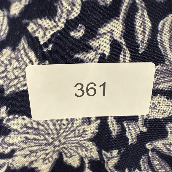 J Jill linen navy floral boxy blouse large - Picture 8 of 8